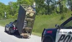 Porsche 968 Ditilang Polisi Gara-Gara Angkut Bak Air Panas