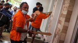 Anak Buah John Kei Rekonstruksi Penyerangan Rumah Nus Kei