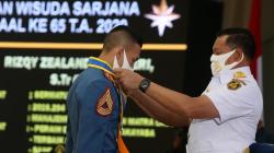 KSAL Pimpin Upacara Tupdik dan Wisuda AAL Angkatan ke-65