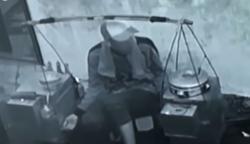 Video Polisi Tangkap Pedagang Bakso Ludahi Mangkok Pembeli