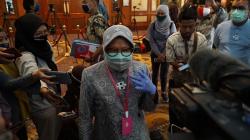 Klaim Kasus Covid-19 di Surabaya Turun, Risma: Nanti Dikira Saya Gak Kerja