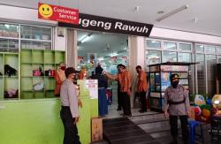 Jelang New Normal, Polres Kulonprogo Cek Penerapan SOP Protokol Kesehatan di Toserba