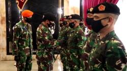 Video Panglima TNI Terima Penyerahan Jabatan Dankoopsus Mayjen TNI Rochadi