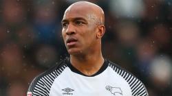Jadi Korban Perampokan, Bek Derby County Dilarikan ke Rumah Sakit
