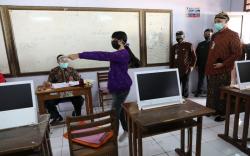 4.825 Kursi SMA-SMK di Jateng Masih Kosong, Ganjar: Kita Carikan Solusi