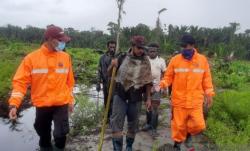 Perahu Nelayan Terbalik di Pulau Puriri Papua