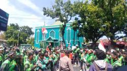 Pendapatan Turun, Ratusan Pengemudi Ojek Online di Padang Gelar Unjuk Rasa