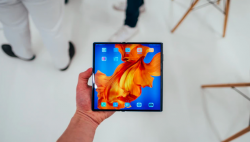 Rentan Rusak, Ini Cara Merawat Layar Ponsel Anda