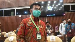 Gunakan Kalung Anti Corona saat Rapat, Mentan Dikritik Anggota DPR