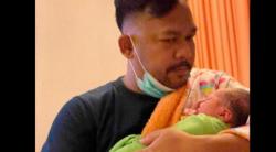 Keinginan Bedu Miliki Anak Perempuan Terwujud: Alhamdulillah Doa Kami Dikabulkan