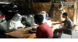 Video Pedagang Pasar Krukut Jalani Rapid Test Massal