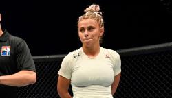 Si Cantik Paige VanZant Kalah di Pertarungan Terakhir