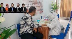 KPU Bitung Rapid Test 580 Petugas Lapangan Pilkada 2020<