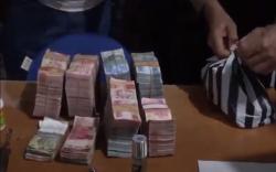 3 Penipu Modus Penggandaan Uang Ditangkap, Rp413 Juta Ditemukan Dalam Mobil