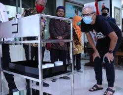 Polines Demonstrasi Robot Covid-19, Ganjar: Nama yang Pas Ini Robot Ater-Ater