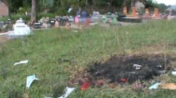 Duh, Sampah APD Petugas Pemakaman Pasien Covid-19 Berserakan di TPU OKU