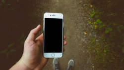 4 Cara Mengatasi Ponsel yang Mengalami Overheat