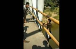 Tragis, Pemuda Misterius Tewas Bunuh Diri Terjun ke Sungai Cipunagara Subang