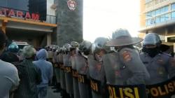 Warga Jemput Paksa Jenazah Pasien Covid-19 ke RSUD Mataram, Ratusan Polisi Dikerahkan