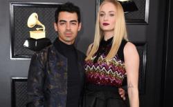 Joe Jonas dan Sophie Turner Bahagia Sambut Kelahiran Anak Pertama
