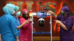 Robot Ini Bantu Tenaga Medis Merawat Pasien COVID-19