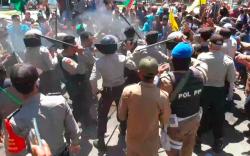 2 Polisi Luka-Luka saat Demo Banjir di Kota Sorong, 2 Mahasiswa Diamankan