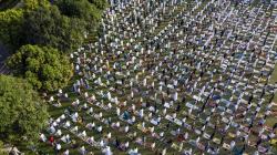 Ribuan Umat Muslim Laksanakan Salat Idul Adha dengan Protokol Kesehatan Ketat