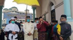 Sultan Deli Salat Idul Adha Bersama Ribuan Warga di Masjid Raya Al Mashun Medan