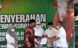 Sembuh dari Covid-19, Achmad Purnomo Serahkan Kurban dari Jokowi