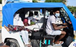 Lebih dari 60 Orang Tewas Tenggak Alkohol Oplosan Murah di India