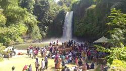 Libur Idul Adha, Objek Wisata Curug Bangkong Kuningan Dipadati Pengunjung