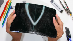 Uji Durability, iPad Pro 2020 Patah saat Ditekuk