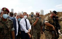  Kunjungi Ledakan Besar di Beirut, Macron Serukan Reformasi Pejabat Korup Lebanon