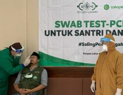 Cegah Penyebaran Covid-19 di Pesantren, NU Care Gelar Tes Swab Gratis untuk Guru Ngaji