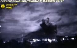 Video Gunung Sinabung Kembali Erupsi, Semburkan Abu Setinggi 1.000 Meter