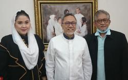 Demi Lawan Gibran, Cucu Pakubuwono XII Terbang ke Jakarta Temui Zulkifli Hasan