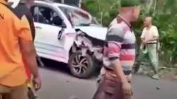 Tabrak Blokade Jalan, Mobil Pencuri Kambing di Muara Enim Dirusak Warga