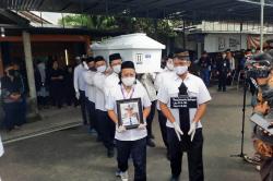 Staf KPU Yahukimo Henry Jovinski Dimakamkan di Sleman, Ibu Korban: Maafkan Tidak Bisa Jaga