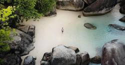 5 Keindahan Pantai Tanjung Tinggi Belitung, Batuannya Berusia Ratusan Juta Tahun