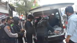 Personel Gabungan Bersenjata Lengkap Sisir Kantong-Kantong Kelompok Intoleran di Solo