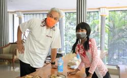 Bocah SD Curhat ke Ganjar: Tolong Bilang ke Guru Saya, Kasih Tugas Jangan Kebanyakan