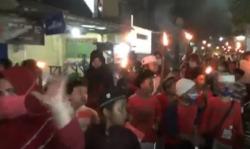Tak Jaga Jarak, Anak-Anak di Pondok Aren Ikut Pawai Obor Meriahkan Tahun Baru Hijriah
