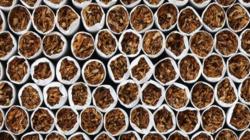Harga Rokok Naik, Pekerja di Industri SKT Terancam PHK