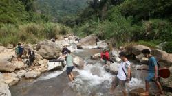 Berpetualang Sambil Menikmati Keindahan Alam Curug Leuwi Hejo Bogor