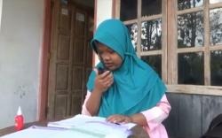 Tugas Via WhatsApp Dikeluhkan Orang Tua, Sekolah di Gunungkidul Belajar lewat Handy Talky