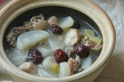 5 Resep Sop Ayam Lezat, Pilihannya Dimasak dengan Kuah Kunyit hingga Rempah