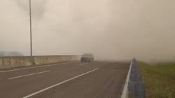 Tol Palindra Tertutup Asap Kebakaran Hutan, Jarak Pandang 100 Meter