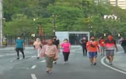 Sejumlah Warga Ibu Kota Datangi Stadion GBK untuk Berolahraga di Akhir Pekan