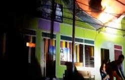 Video Bangunan Bekas Lokalisasi di Kalimantan Tengah Terbakar