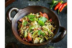 5 Makanan Khas Sunda, Rasanya Lezat Ada Menu yang Ditumbuk dengan Oncom